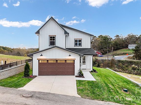 2nd image of 115 Chapel Crossing Ln #2