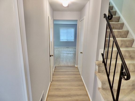 3rd image of 2975 Cashel Ln