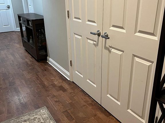 3rd image of 2310 W Saint Paul Ave APT 203