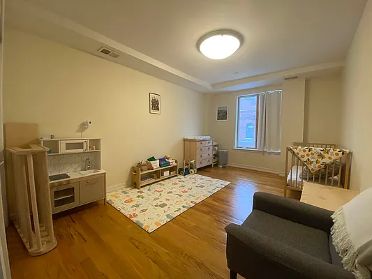 Rented by Compass | media 14