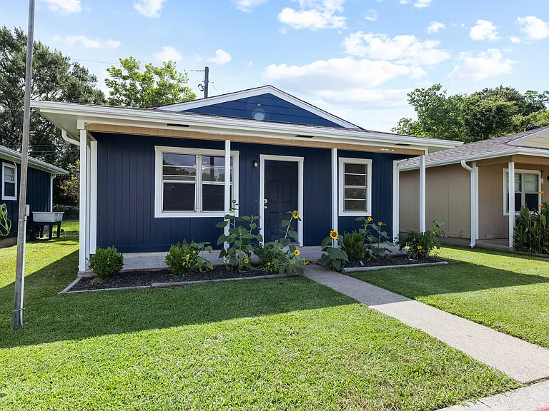 717 Cedar Bayou Rd #7 — Photo 1