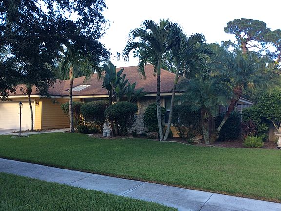4th image of 204 Jupiter Woods Dr