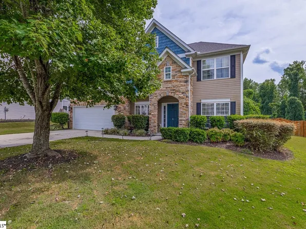 9 Peninsula Ct, Simpsonville, SC 29681