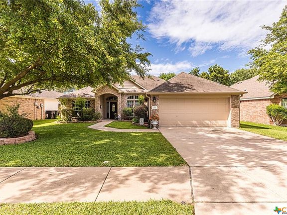2nd image of 2611 Blue Meadow Dr
