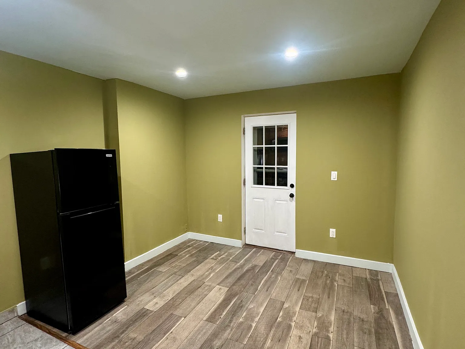 2 bed, $1,300 — Photo 4