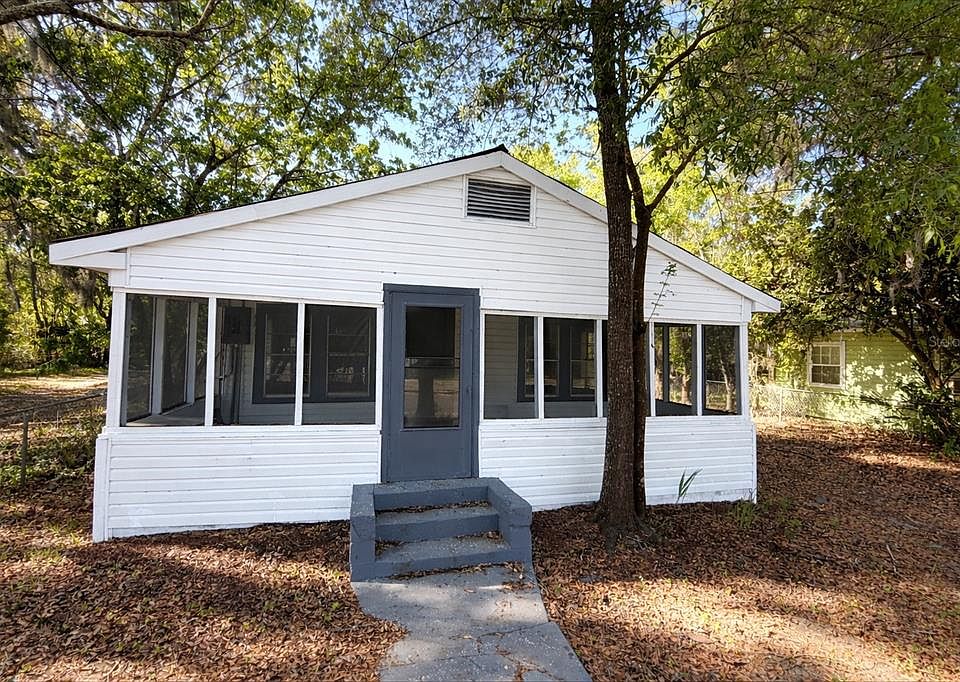 1st image of 21433 SE Hawthorne Rd