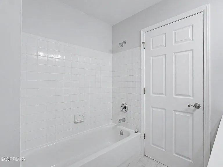 77 Picket Pl — Photo 25