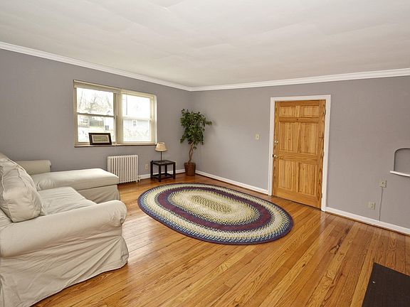 4th image of 3653 Shaw Ave APT 4