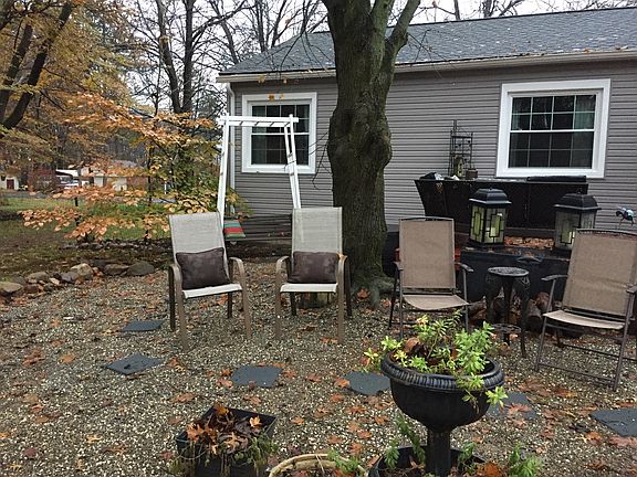 5th image of 3763 Valley Dr