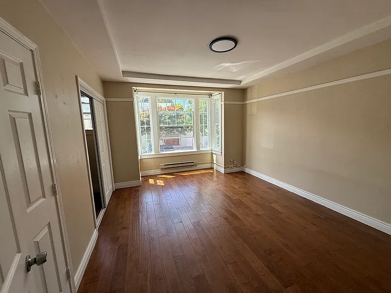 660 8th Ave #660 — Photo 12