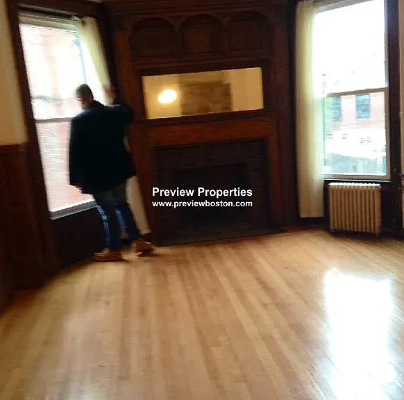 Beacon St — Photo 4