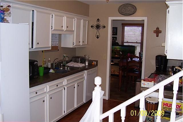1st image of 406 Ramblewood Ln