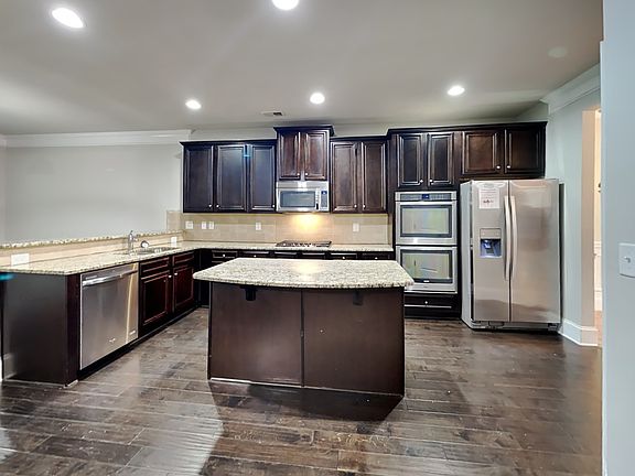 2nd image of 3284 Hideaway Ln