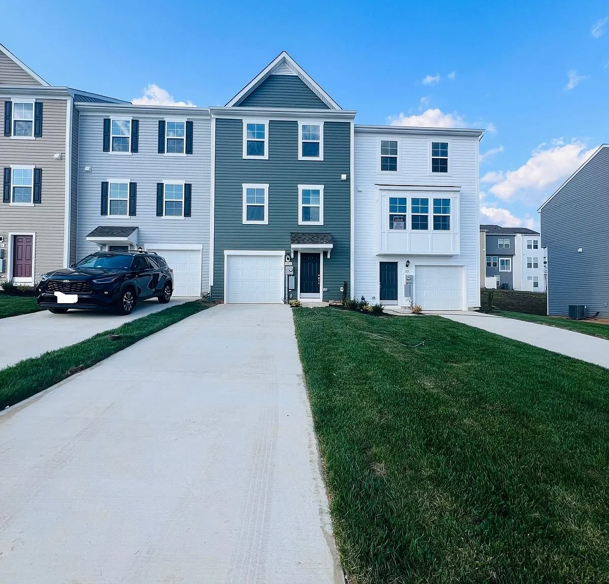 4 bed, 3.5 bath, 1600 sqft, $2,100 — Photo 1