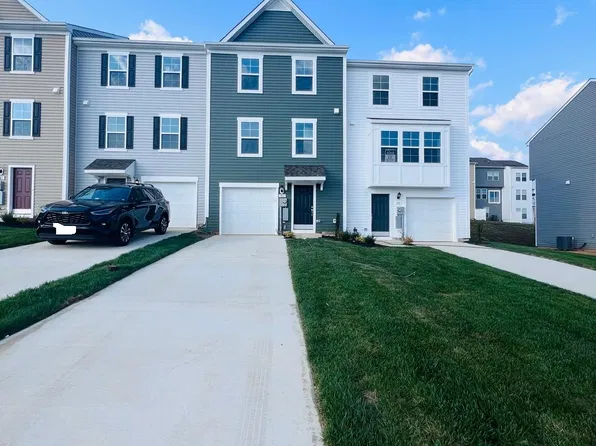 111 Tuxford Rd, Falling Waters, WV 25419