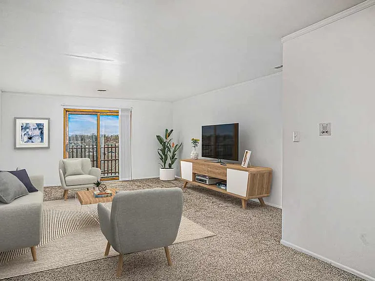 Whitcomb Terrace Apartments — Photo 10
