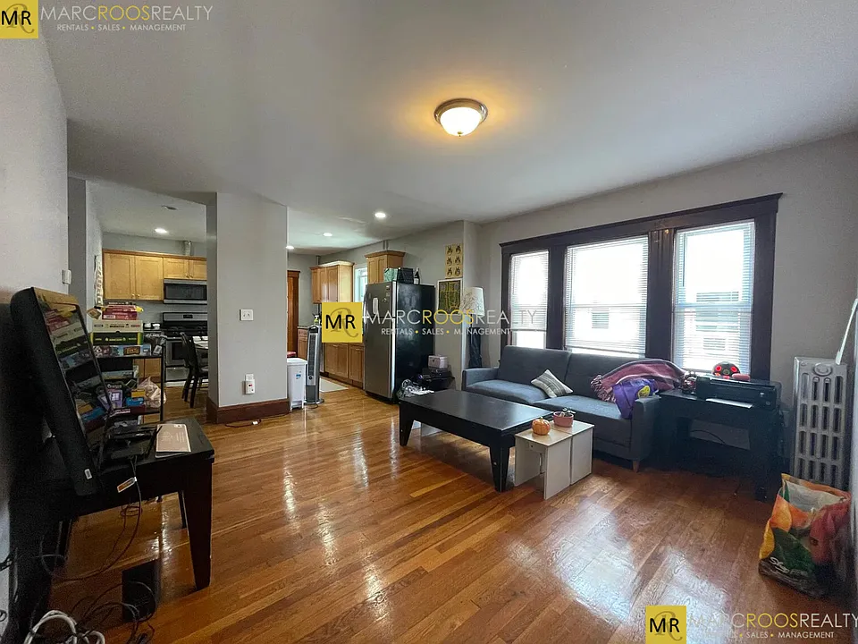 64 Frederick Ave #1