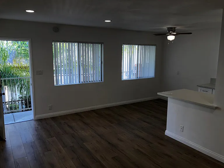 3730 1st Ave #7 — Photo 5