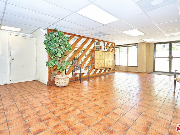 4th image of 250 W Fairview Ave APT 304