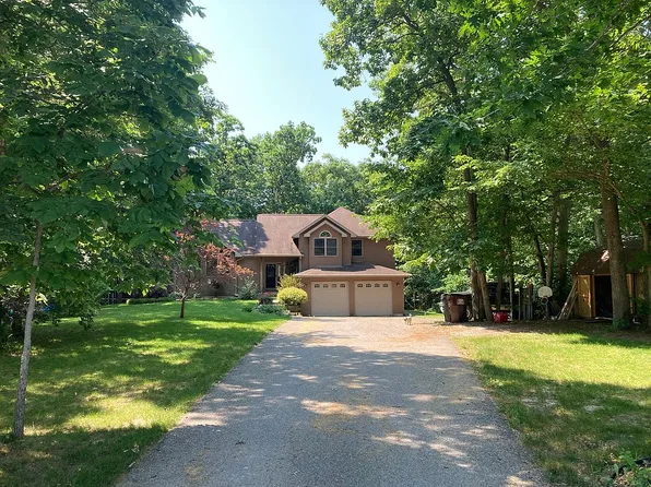 20233 Schwab Rd, Carlinville, IL 62626