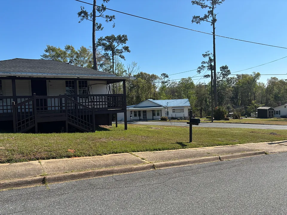961 Morgan Ave