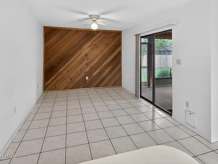 1141 Mast Ct SE — Photo 9