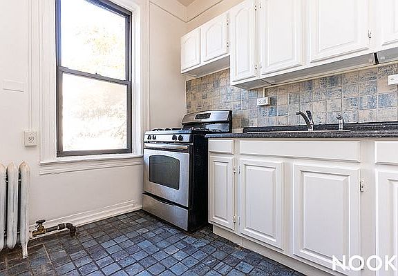 2nd image of 663 Franklin Ave #1