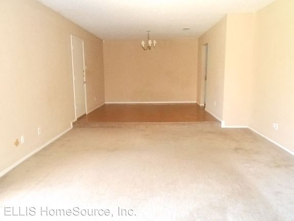 4th image of 8840 Hidden Hill Dr