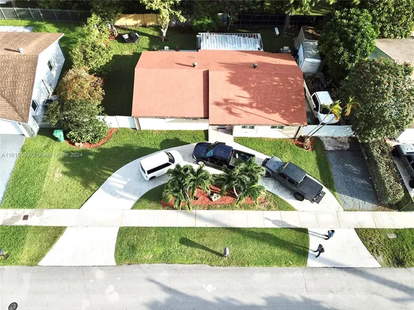 10630 SW 164th St, Miami, FL 33157