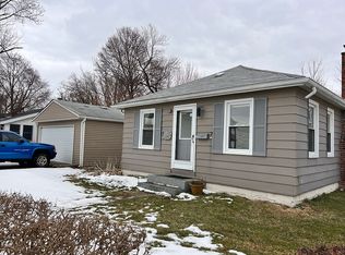 38404 Beachview Rd, Willoughby, OH 44094