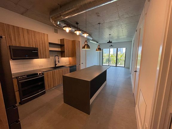 3rd image of 165 NE 29th St #176