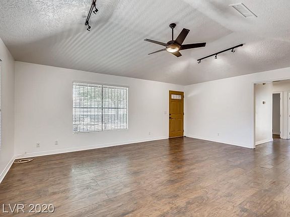 3rd image of 260 Shadybrook Ln Unit A
