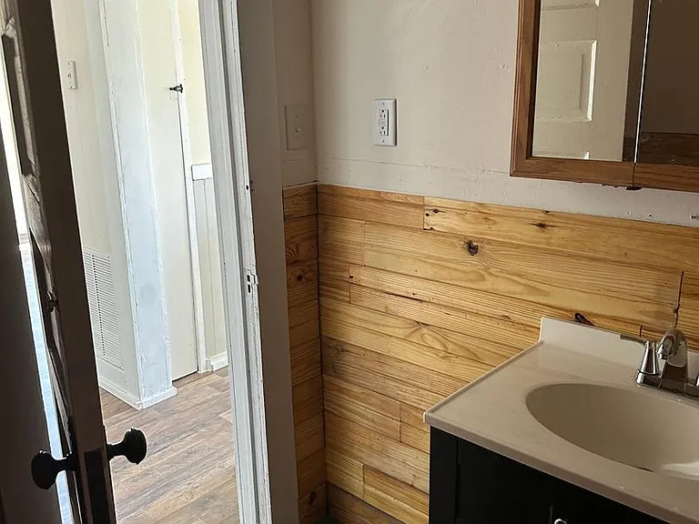 607 N Adams Ave — Photo 12