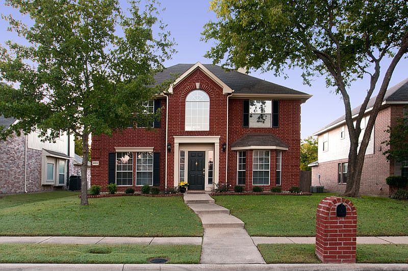 4612 PARNELL