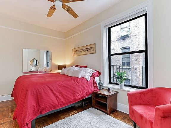 3rd image of 107 W 82nd St APT 3D
