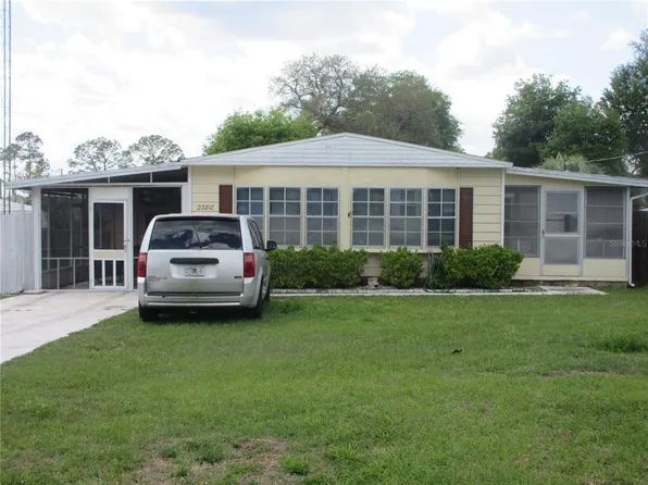 2380 SE 174th Ct, Silver Springs, FL 34488