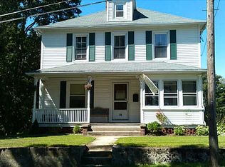 16 Parker St, West Warwick, RI 02893