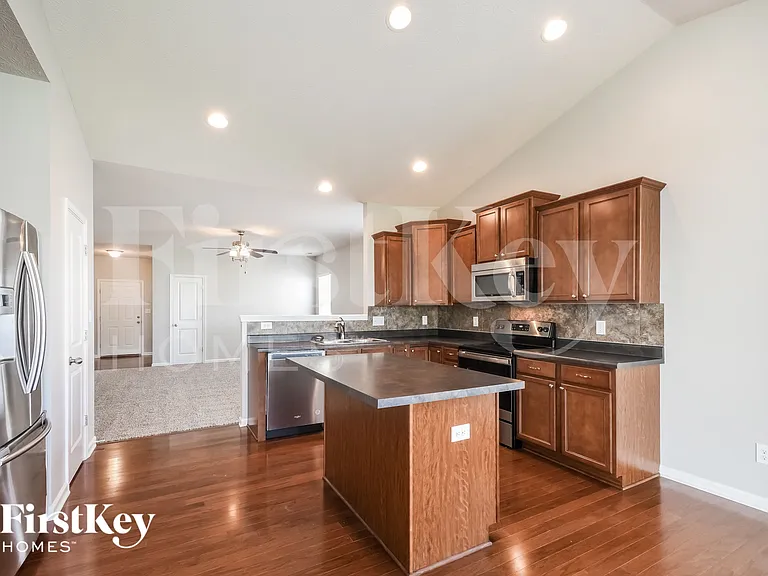 5887 Aldridge Dr — Photo 6