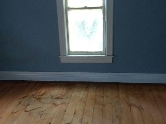 2nd image of 205 E 5th St