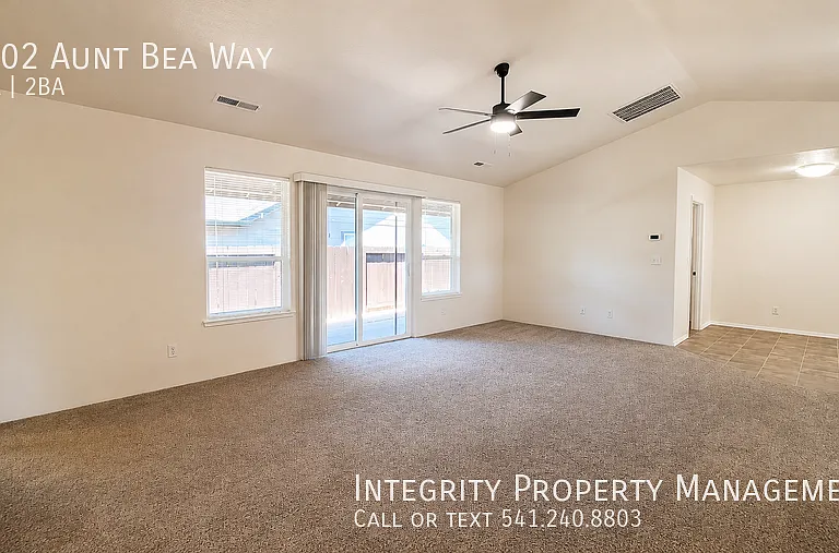 2002 Aunt Bea Way — Photo 7