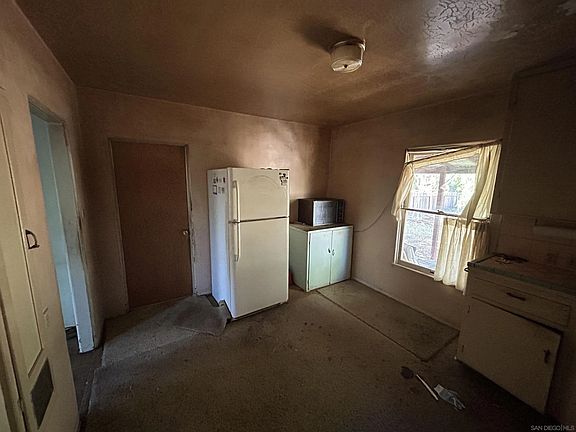 5th image of 1119 S Juniper St