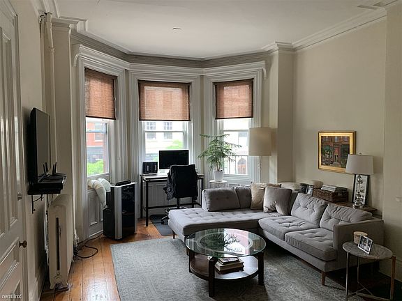 133 Newbury #2F Boston - Back Bay Unit Photo 3