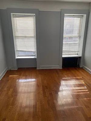 Rented by Ambassador Realty Co | media 1