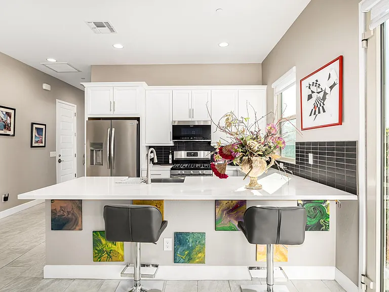 7611 E Camino Vivaz — Photo 41