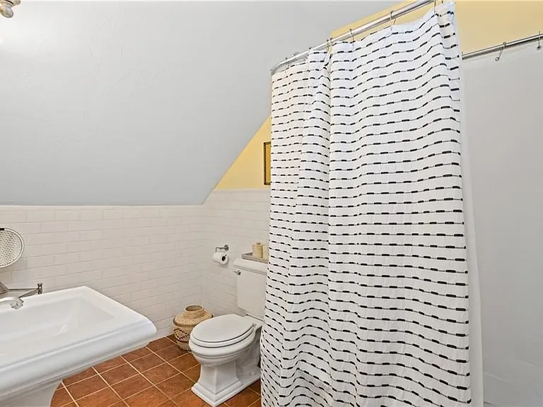 3 Hazard Ave — Photo 27