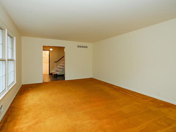 2403 Ridgeview Dr-104