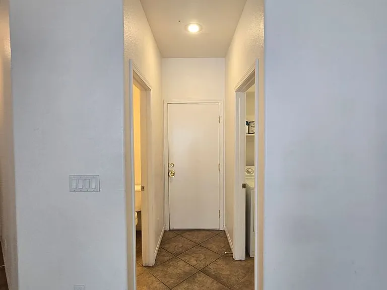 9164 Craven Ave — Photo 12