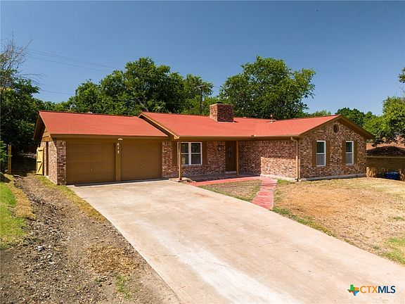 3rd image of 612 Manning Dr