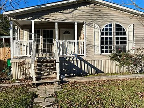 9815 Kaitlyn Ln, Baytown, TX 77521