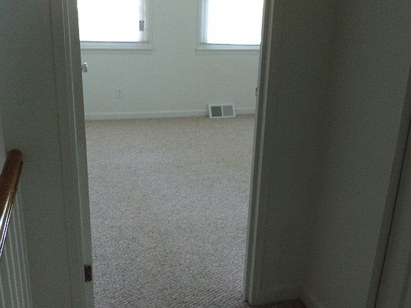 Hallway/Bedroom entry